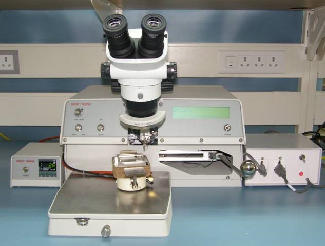 Eutectic die bonder