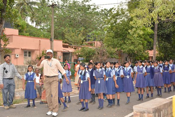 bel-school-children