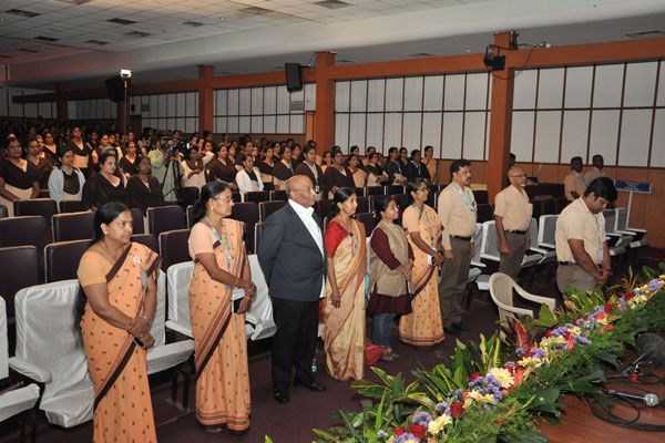 women-employees-in-bangalore-191118-1201811